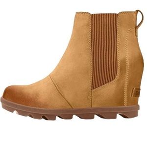 Sorel Joan of Arctic Wedge Chelsea Boots in Brown Size 8